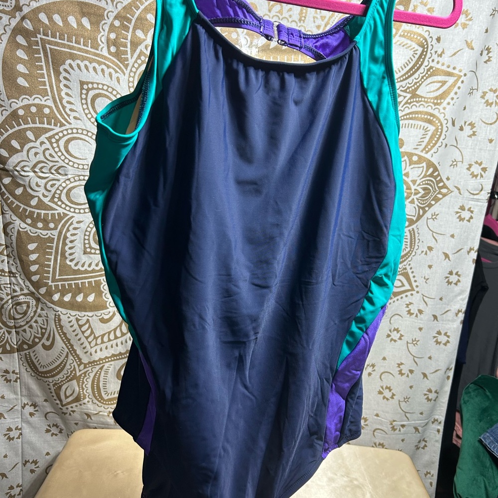 Women's One Piece Swimsuit and swim shorts six 2x NWOT - Picture 2 of 9